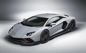 Lamborghini вече не приема поръчки за Aventador и не заради чиповете