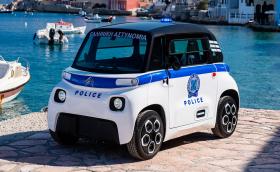 Това ли е най-бавната полицейска кола в света?