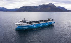 В Норвегия пуснаха на вода първия електрически автономен контейнеровоз