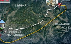 Вижте това състезание между самолет и кола от София до Скопие
