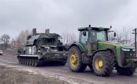 Украинската полиция конфискувала 11 руски танка от дворове на фермери в Полтава