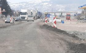 Строежът на магистралата от София до Калотина пак закъснява, губим и евросредствата
