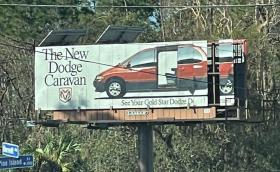 Ураганът “Иън” извади на бял свят реклама на Dodge от 1996 г.