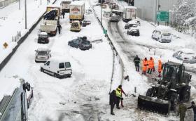 От 1 октомври: Зимни гуми при влизане с кола в Гърция