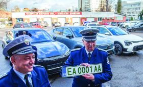 Subaru, Kia и Mustang са първите коли със зелени номера в България