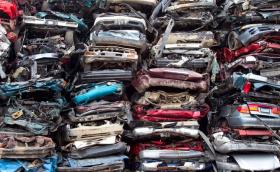 ЕС предлага 25% рециклирана пластмаса в новите коли