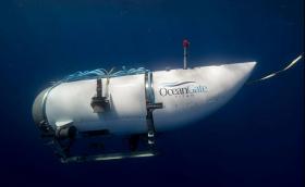 Търсят подводница с туристи, плавали към “Титаник”