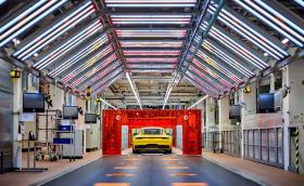 Porsche инвестира 250 млн. евро в завода на 911, за да прави електрички