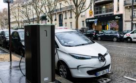 Франция спира субсидиите за електромобили