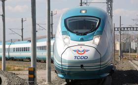 Турция изгражда супербърз влак между Анкара и Истанбул