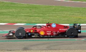 Ferrari тества болид от Формула 1 с калници