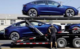 Tesla отбеляза второ поредно тримесечие със спад