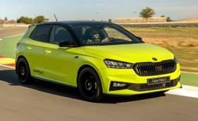 Skoda показа горещ хеч Fabia Rally2 със 190 коня