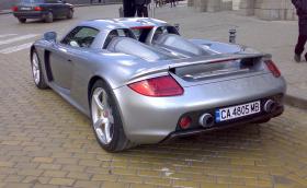 Знаете ли колко Porsche Carrera GT има у нас?