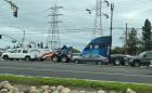 Снимаха два различни Tesla Semi, теглени от сервизни камиони