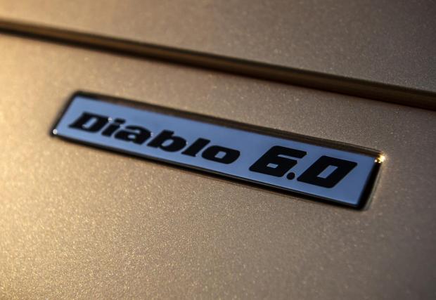  Lamborghini Diablo 6.0 SE. Галерия от 25 прекрасни кадъра