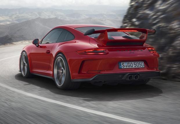 Porsche 911 GT3. Вече с 500 коня, по-добро от всякога и вече с... ръчни скорости, о, да!