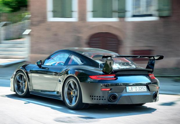 Porsche 911 gt2 RS Mr 991 2