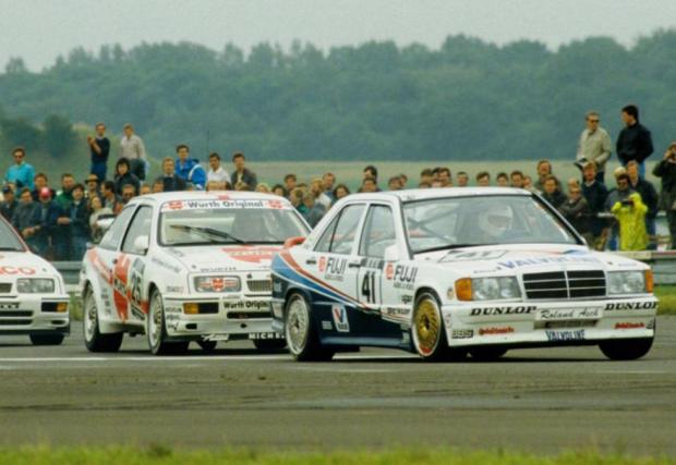 1988. Merc влиза в Deutsche Tourenwagen Meisterschaft със 190Е и мощния партньор AMG. Сезонът завършва с шест победи за звездната марка.