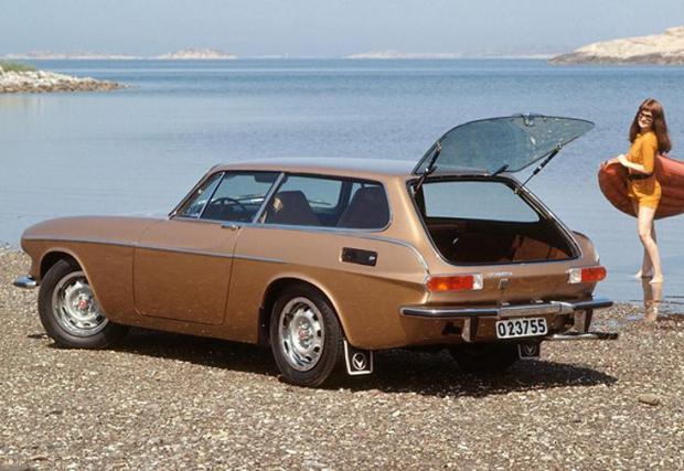 Volvo 1800ES от 1972: Изцяло стъкленият заден капак бе използван и в моделите 480 и C30 по-късно. С 8077 произведени екземпляра, този модел все още се среща. Основно по скандинавските пътища.