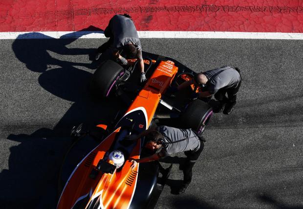 След три крайно неуспешни сезона най-накрая се вижда лъч надежда за McLaren