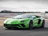 3.  Lamborghini Aventador – три от петте коли в тази класация се задвижват от дузина цилиндри. 6,5-литровият мотор се развърта до над 8000 об/мин и най-скромното, което откриваме в графата за разход на гориво при него е 17,2 л/100 км. 