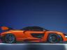 McLaren Senna: На борда няма тежки батерии и електромотор. Задвижването е поверено на 4-литров битурбо V8 със смайващите 800 к.с. – сериозно развитие спрямо агрегата в 720S. Същото е числото и за въртящия момент – 800 Нм.