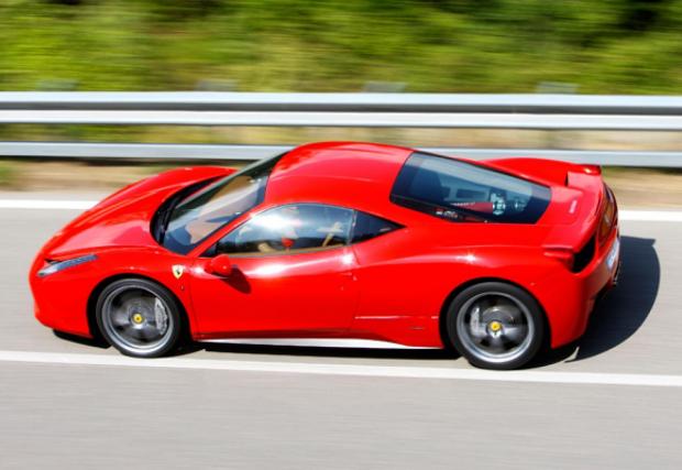 Ferrari 458 Italia: 1:25 м
