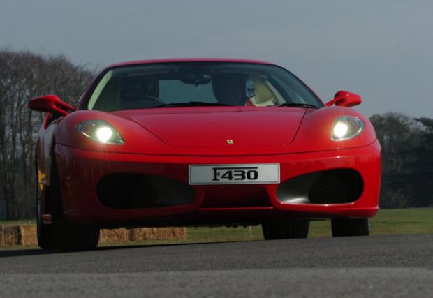 Ferrari F430: 1:27 м