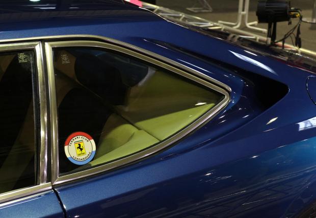 308 GT4 е и първото серийно Ferrari с V8 мотор.