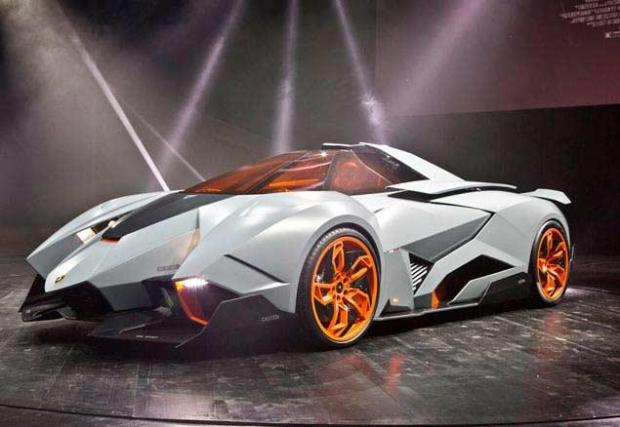 1. Lamborghini Egoista Concept: Създаден в чест на юбилея на Lambo, Egoista оправдава името си с едноместен интериор. Платформата е на Gallardo с V10. Искате да го купите? Няма начин, по-добре планирайте да го откраднете от музея в Санта Агата.