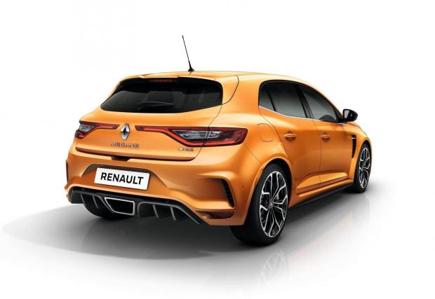 ... и основен конкурент - Renault Megane R.S.