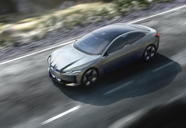 5. BMW i Vision Dynamics - Всъщност тази кола по всяка вероятно ще се произвежда. Дали ще се казва i5 не е ясно, но знаем, че изглежда брилятно и искаме да настъпим електрическото ѝ задвижване на макс.