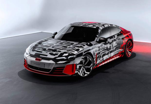 Галерия с e-tron GT, флагмана в електрическата гама на Audi