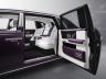 5. Rolls-Royce Phantom VIII - Всъщност тук би могъл да стои почти всеки друг модел на Rolls. Срещуположно отварящите се врати са много удобни, ако сте с дълга бална рокля или корона на главата.