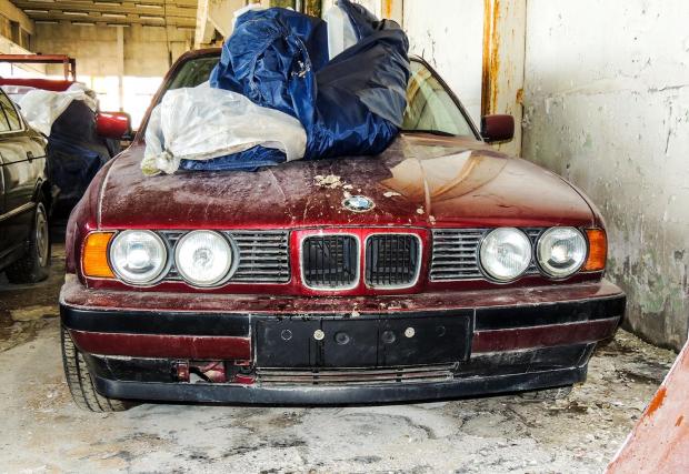 Unikátny nález po 25 rokoch: 11 BMW z roku 1994 s nulovým nájazdom!