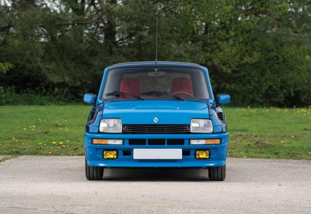 21снимки със синьото Renault 5 Turbo