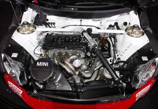 2011-2012: P14 и P13 в MINI WRC и BMW 320TC WTCC. Голяма гордост за BMW в епохата след F1, защото моторът за WRC използва почти непроменени цилиндровия блок и цилиндровите глави от двигателя на семейния MINI Countryman - толкова здрав е моторът.