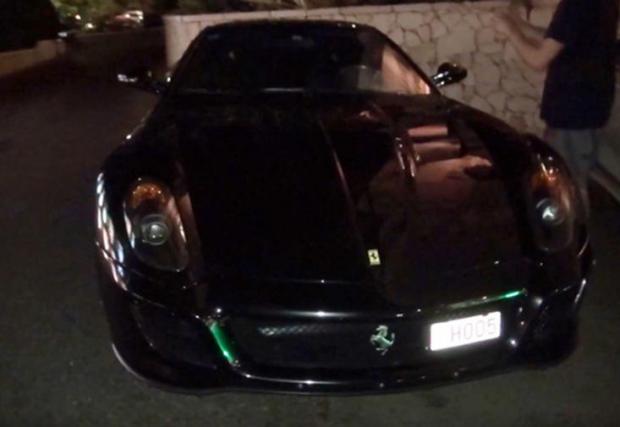 Ferrari 599 Aperta - Според слуховете това е първата луксозна кола на Хамилтън. Тази ужасна снимка е на конкретния екземпляр