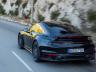 Новото 911 Turbo 992 минава през последни тестове. Вижте кавалкадата от коли и състезателинят пилот Йорг Бергмайстер, който участва в изпитанията