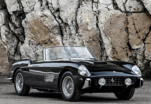 9. Ferrari 250 GT Series I Cabriolet от 1958 ($6,800,000). Ferrari произвежда едва 40 екземпляра от V12 кабриолета, като конкретно този тук е с номер 14 и е възстановен до идеално заводско състояние.