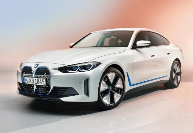 Седем снимки на новото BMW i4