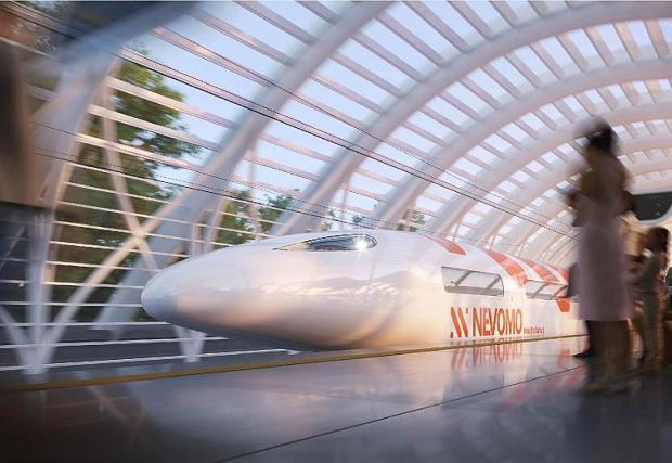 Полският Nevomo също има за кройна цел изграждането на мрежа от hyperloop влакове, но като започне от съществуващата инфраструктура
