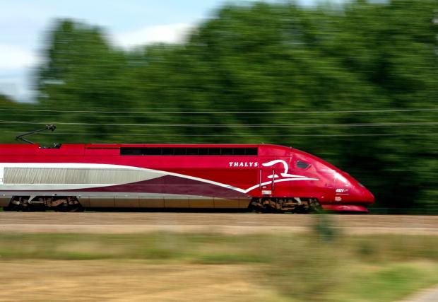 6. Thalys, Франция, Белгия, 300 км/ч. Скоростните влакове Thalys свързват Франция, Белгия и Нидерландия по трасето, което се използва и от Eurostar. От миналата година Thalys и Eurostar се сляха. Пътуването Париж - Брюксел (300 км) отнема 82 минути.