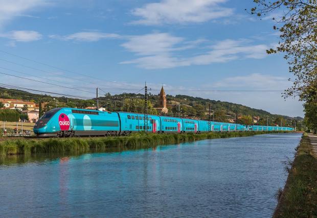Галерията продължава с красиви кадри на скоростни европейски влакове 