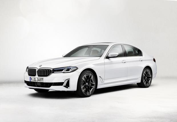 Разгледайте галерията, за да научите всички важно за новото BMW Серия 5