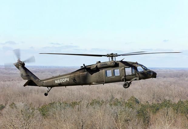 Галерия от 3 снимки с безпилотния полет на UH-60 Black Hawk