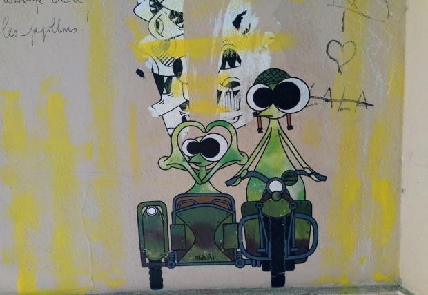 Графити с мотори от улиците на Париж