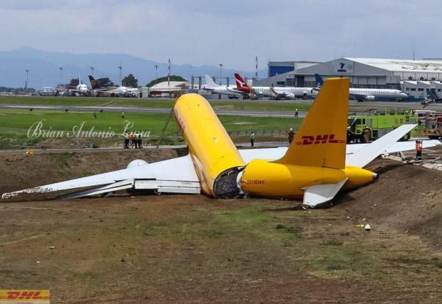 Галерия от 5 снимки с катастрофата на Boeing 757 на DHL