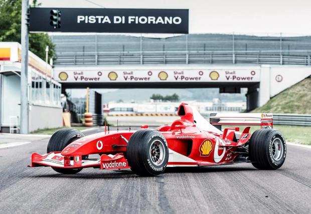 Галерия от 6 снимки с Ferrari F2003 F1